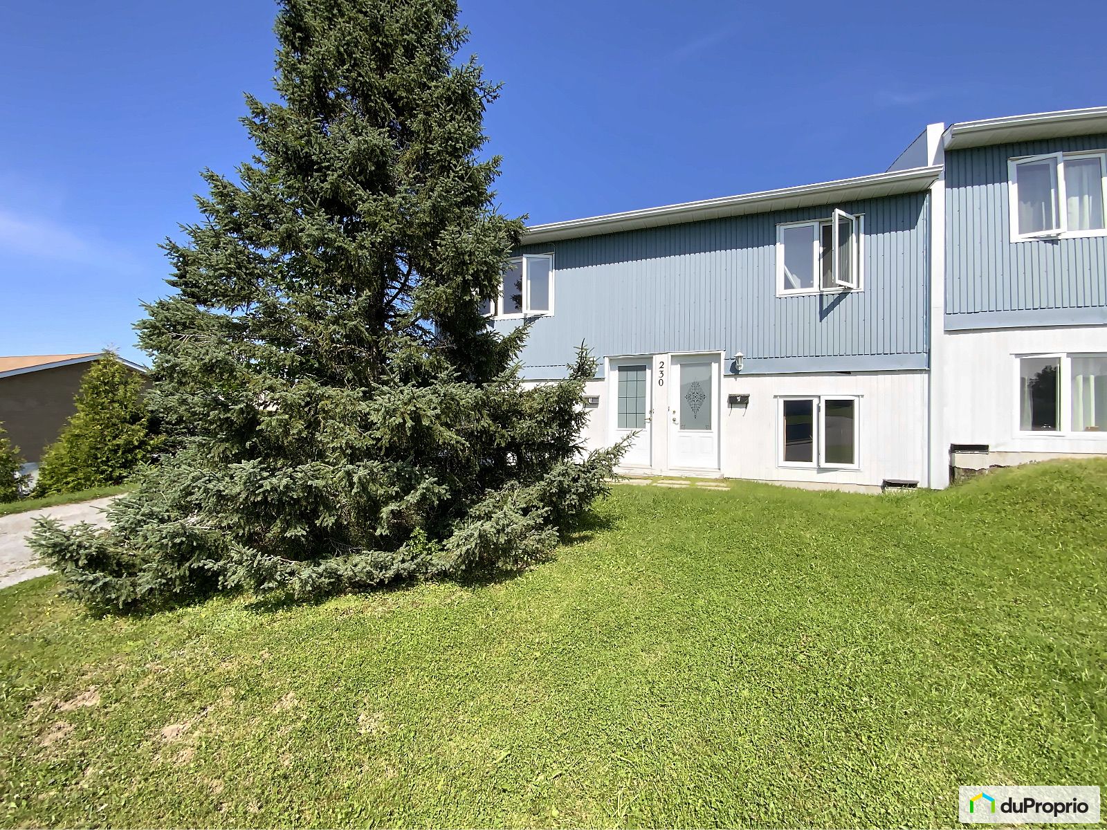 Duplex à vendre Rimouski (Rimouski) 4 chambres 2 salles de bain 1051675