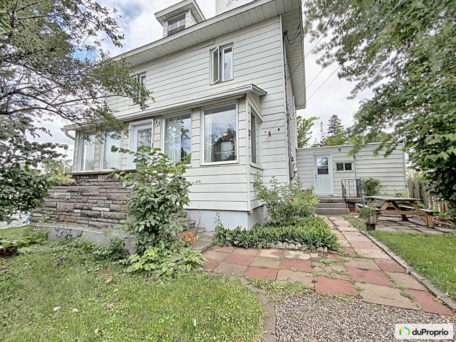 Maison 2 étages à vendre SteAnneDeBellevue 3 chambres 1051765