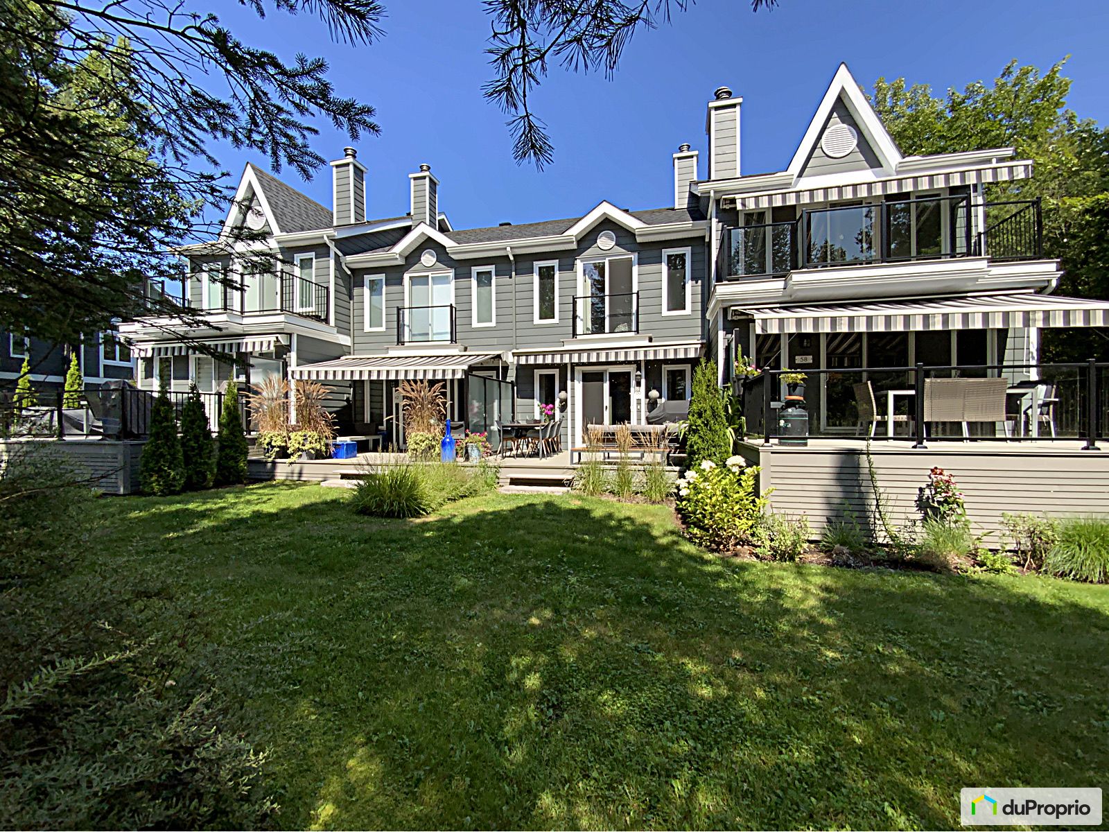 Condo à vendre LacBrome 3 chambres 1 salle de bain 1052056