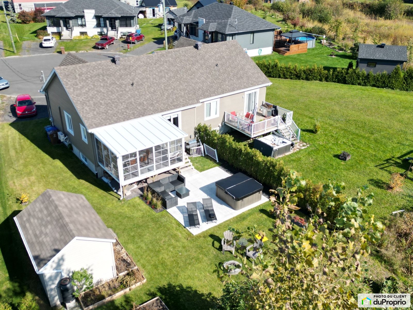 Jumelé à vendre StApollinaire 3 chambres 2 salles de bain 1049572