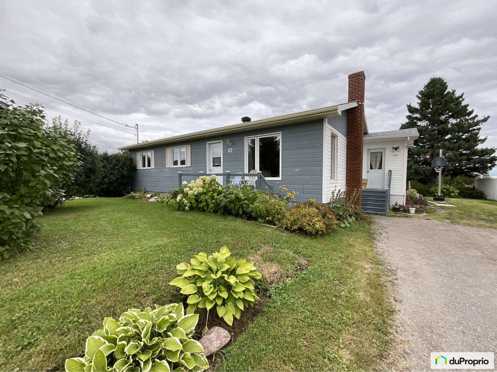 Bungalow à vendre Roberval 5 chambres 2 salles de bain 1051724