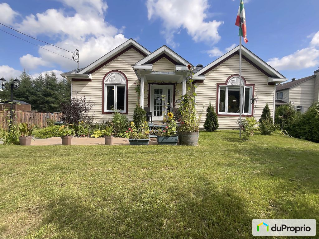 Bungalows for sale in MontBlanc (StFaustinLacCarré), Real Estate