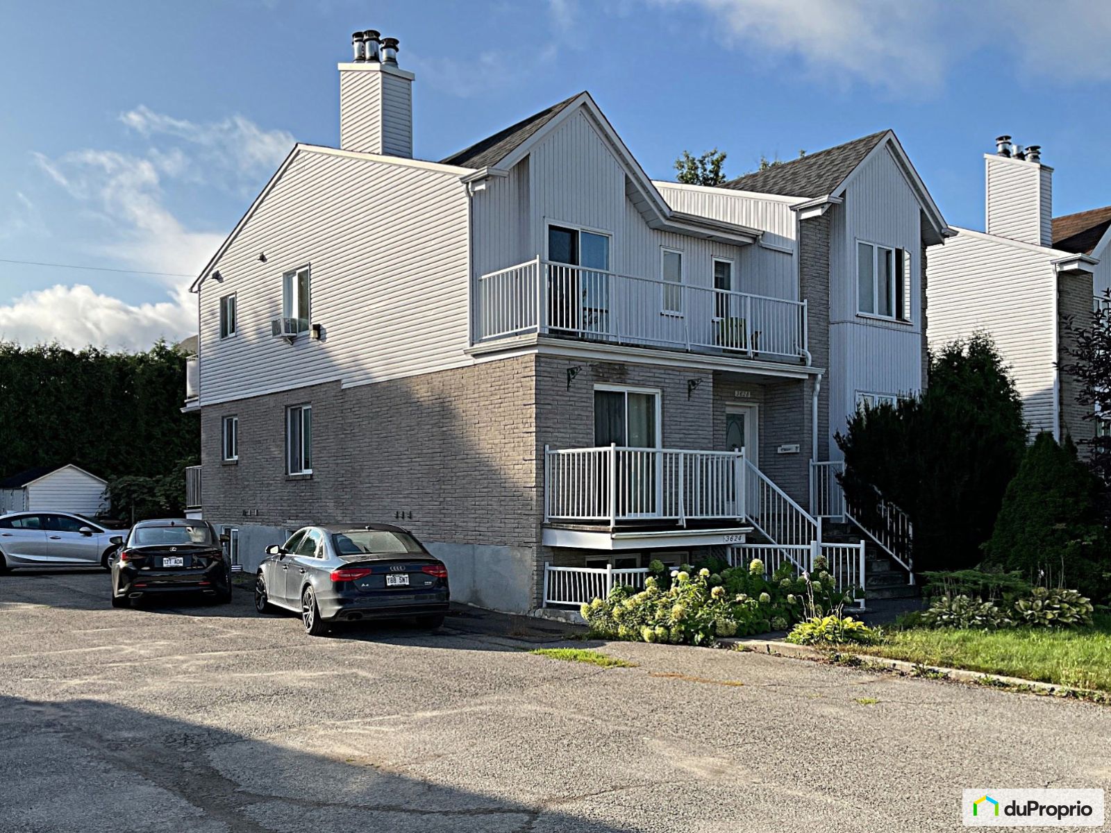 Triplex à vendre Boisbriand 8 chambres 3 salles de bain 1052764