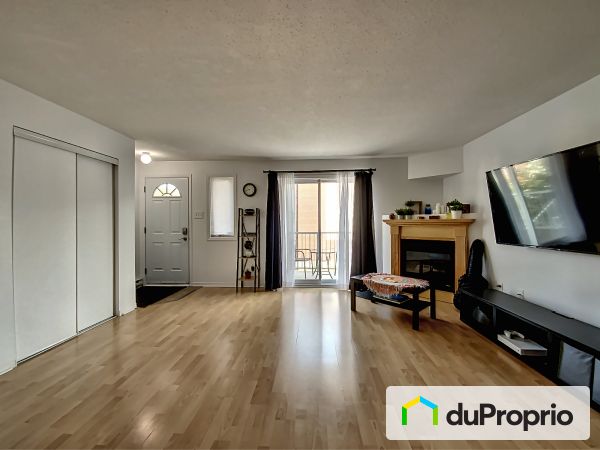Salon - 2-157, boulevard Louise-Campagna, Gatineau (Hull) à vendre