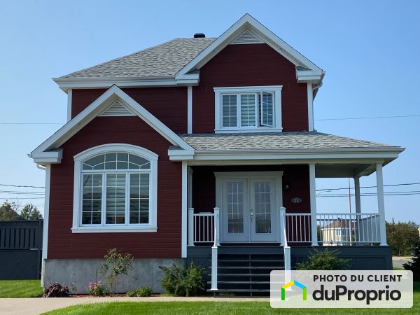27 rue Henri-Menier, Sept-Iles for sale