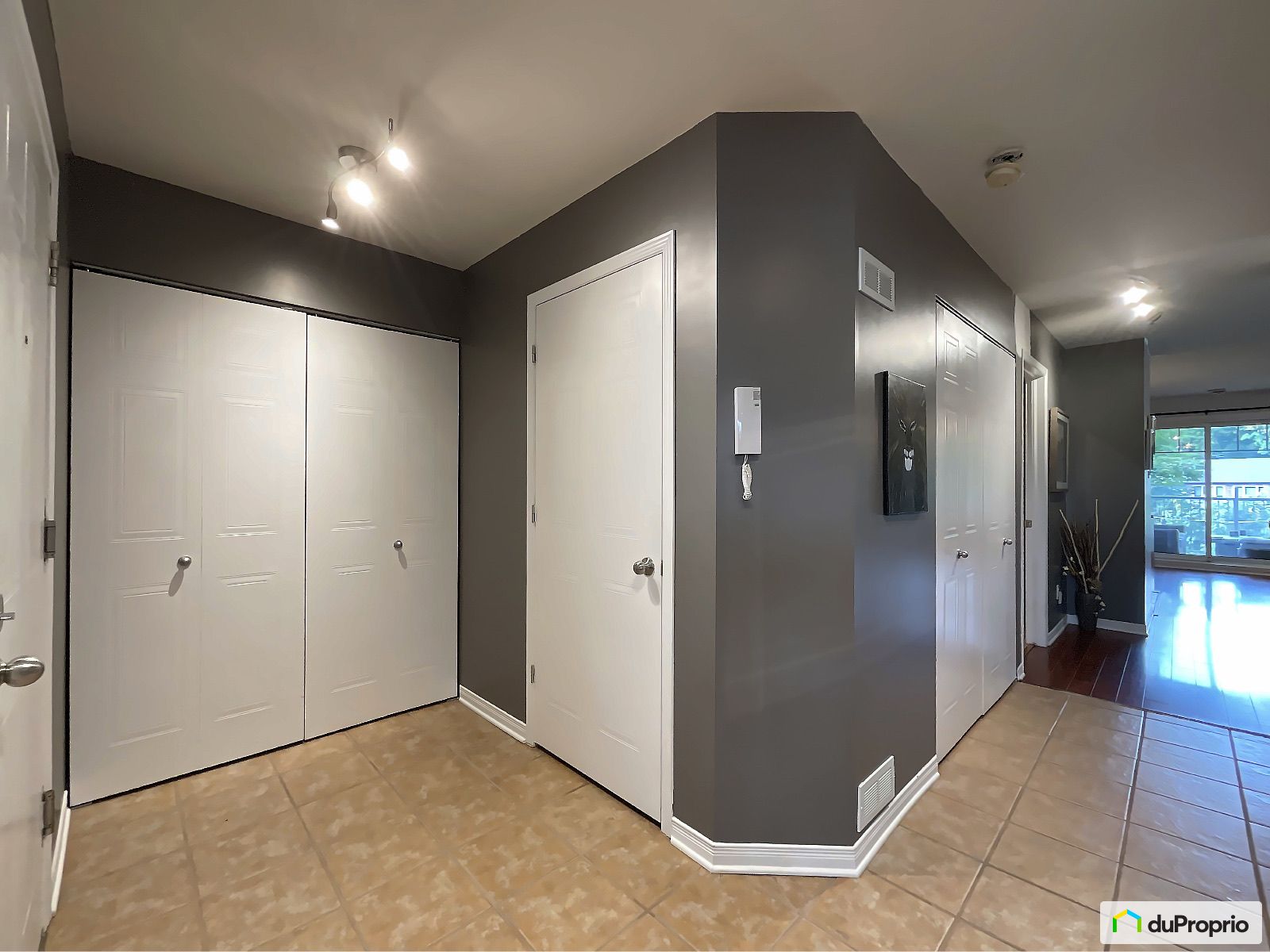 4589 Boulevard Dagenais Ouest — photo 3