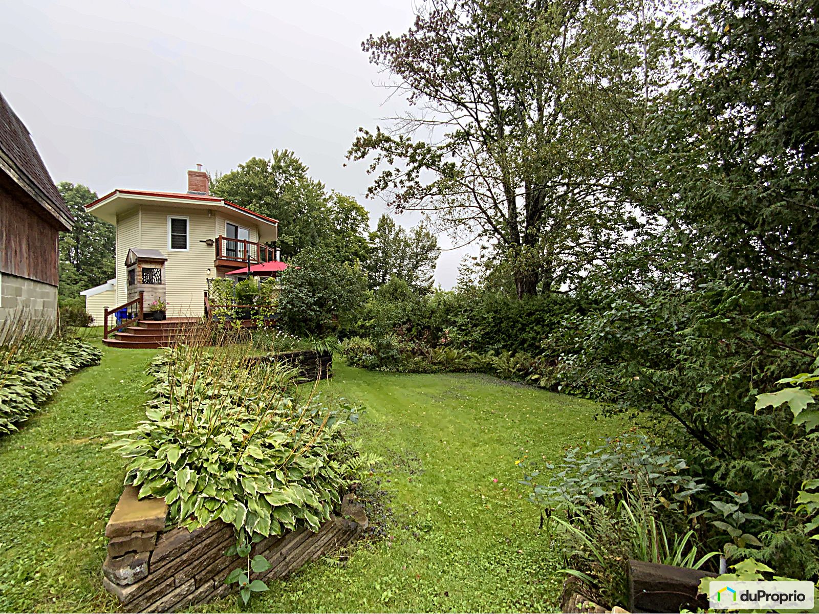 Maison 2 étages à vendre Eastman 2 chambres 2 salles de bain 1053202