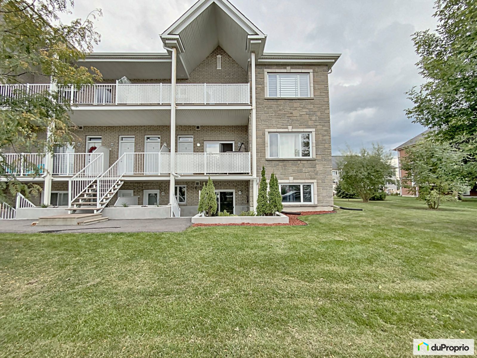 Condo à vendre Gatineau (Aylmer) 2 chambres 1 salle de bain 1053360