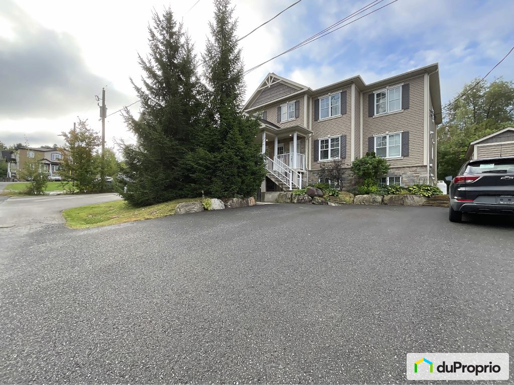 Condos, maisons à vendre, Bromont