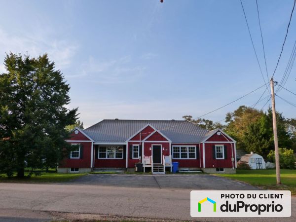 95, 1re Avenue, Forestville à vendre
