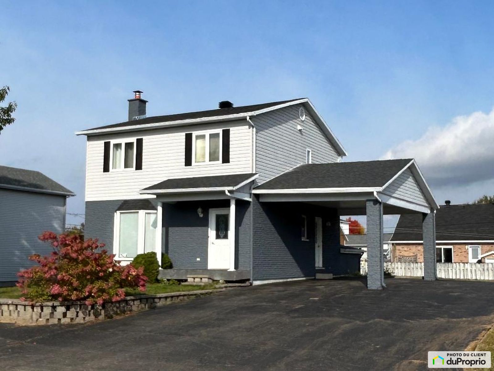 Maison 2 étages à vendre StRaymond 3 chambres 2 salles de bain 1020715