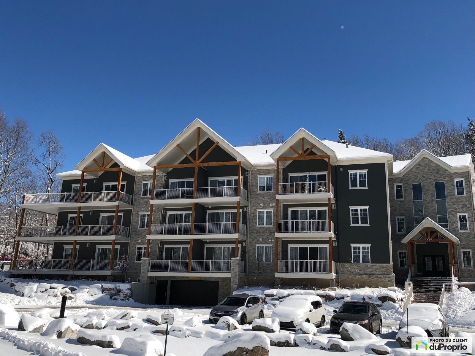 Condo à vendre Bromont 2 chambres 1 salle de bain 1049325