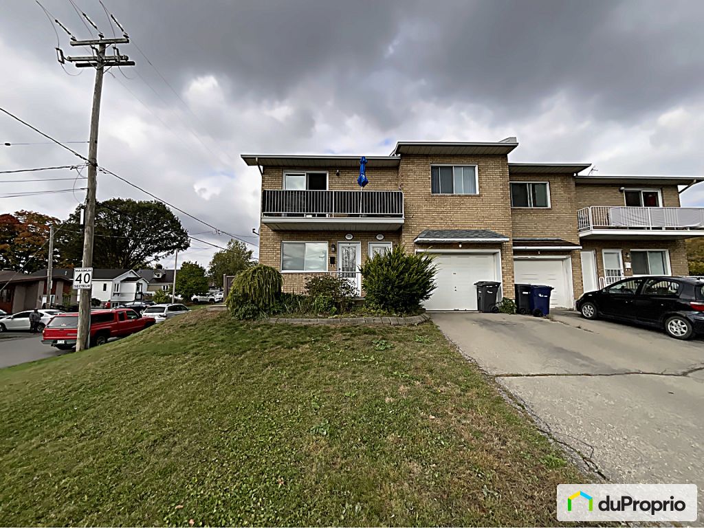 Duplex à vendre, Laval