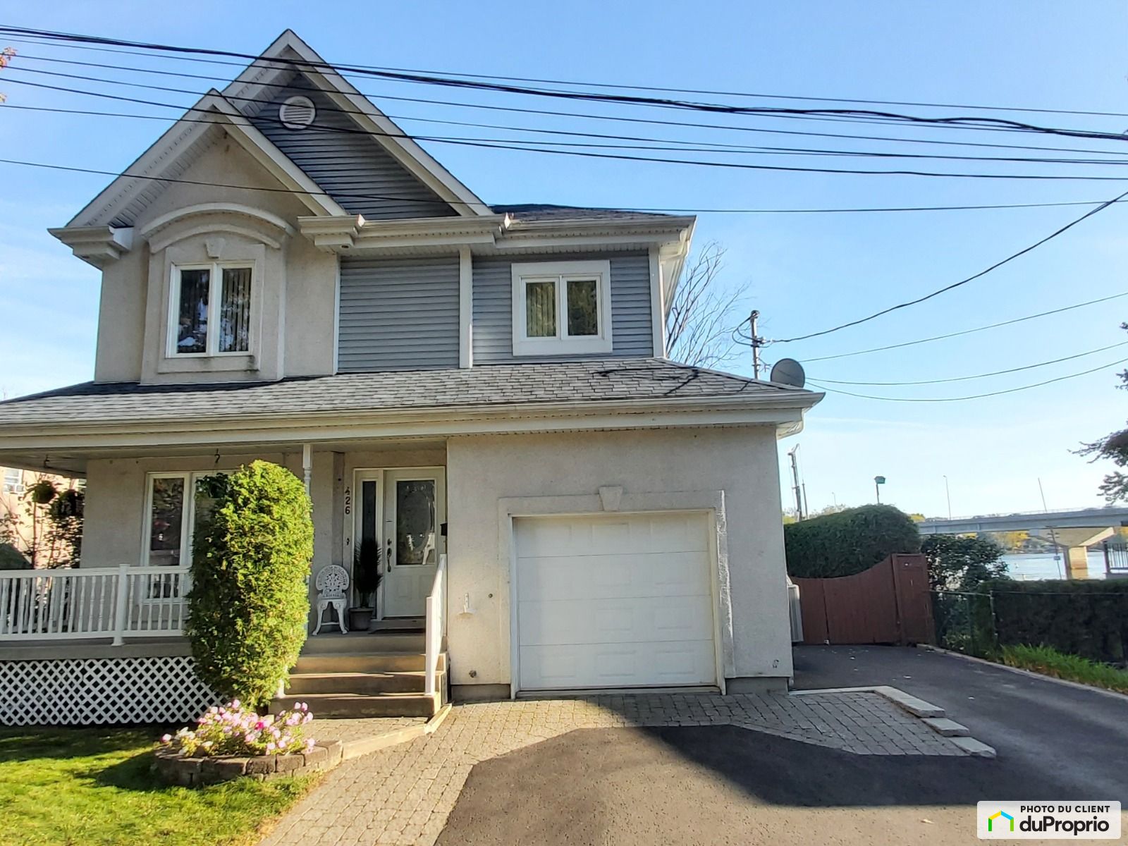 Maison 2 étages à vendre BoisDesFilion 3 chambres 1 salle de bain