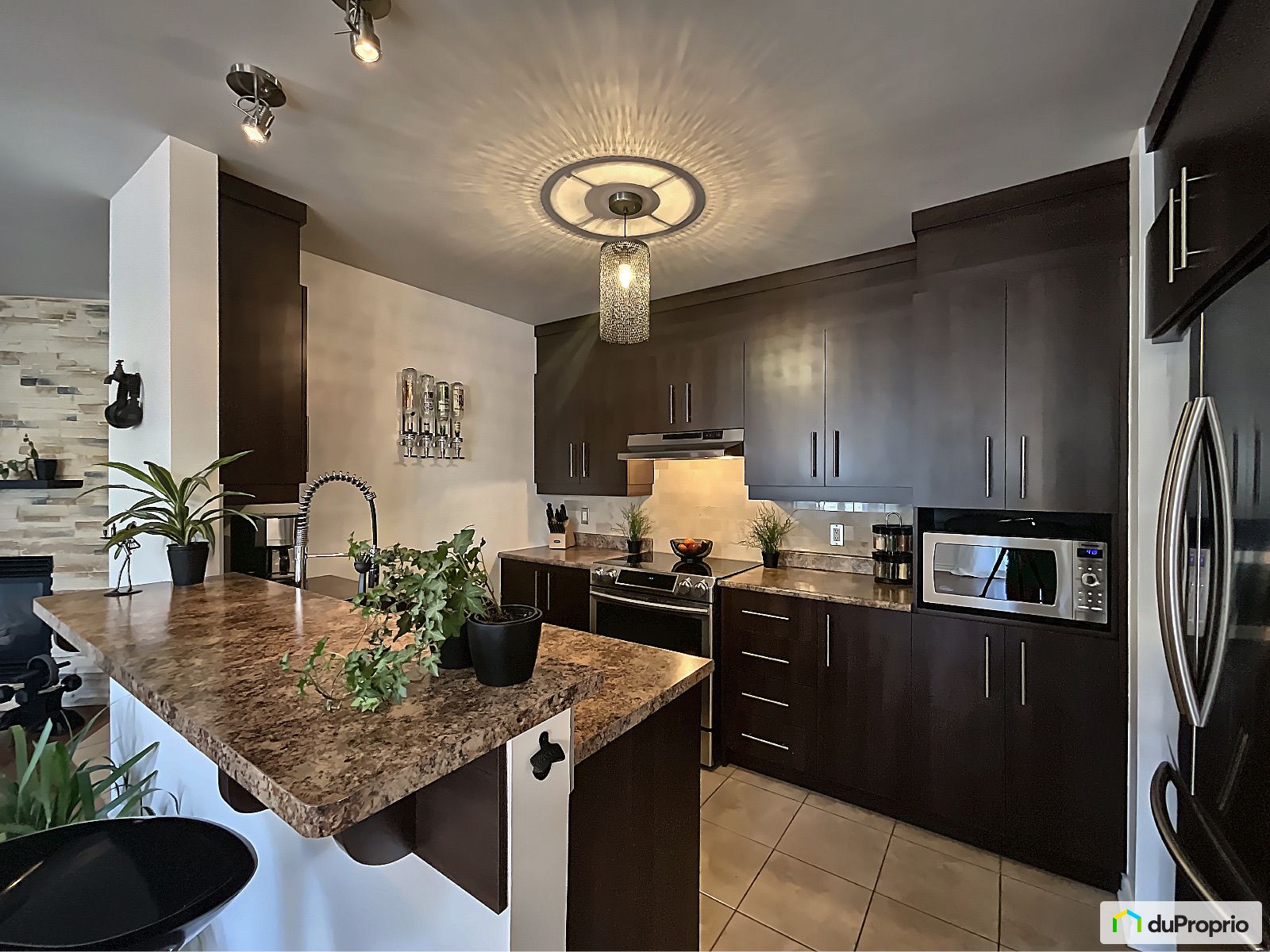 Condo à vendre Chomedey 3 chambres 1 salle de bain 1054504