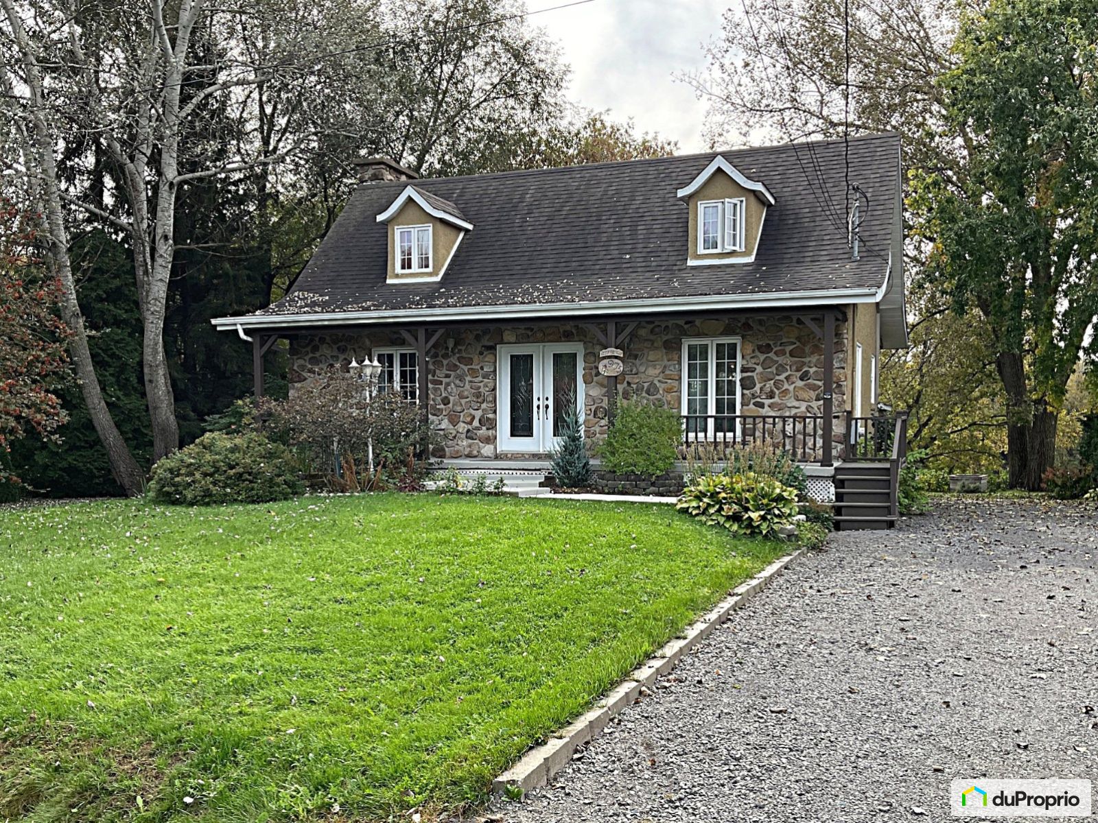 Maison 2 étages à vendre L'Assomption 3 chambres 1 salle de bain 1055420