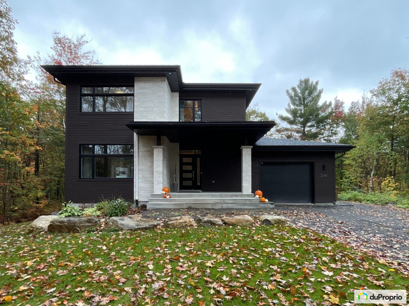 Maison 2 étages à vendre SteJulienne 4 chambres 2 salles de bain 1055938