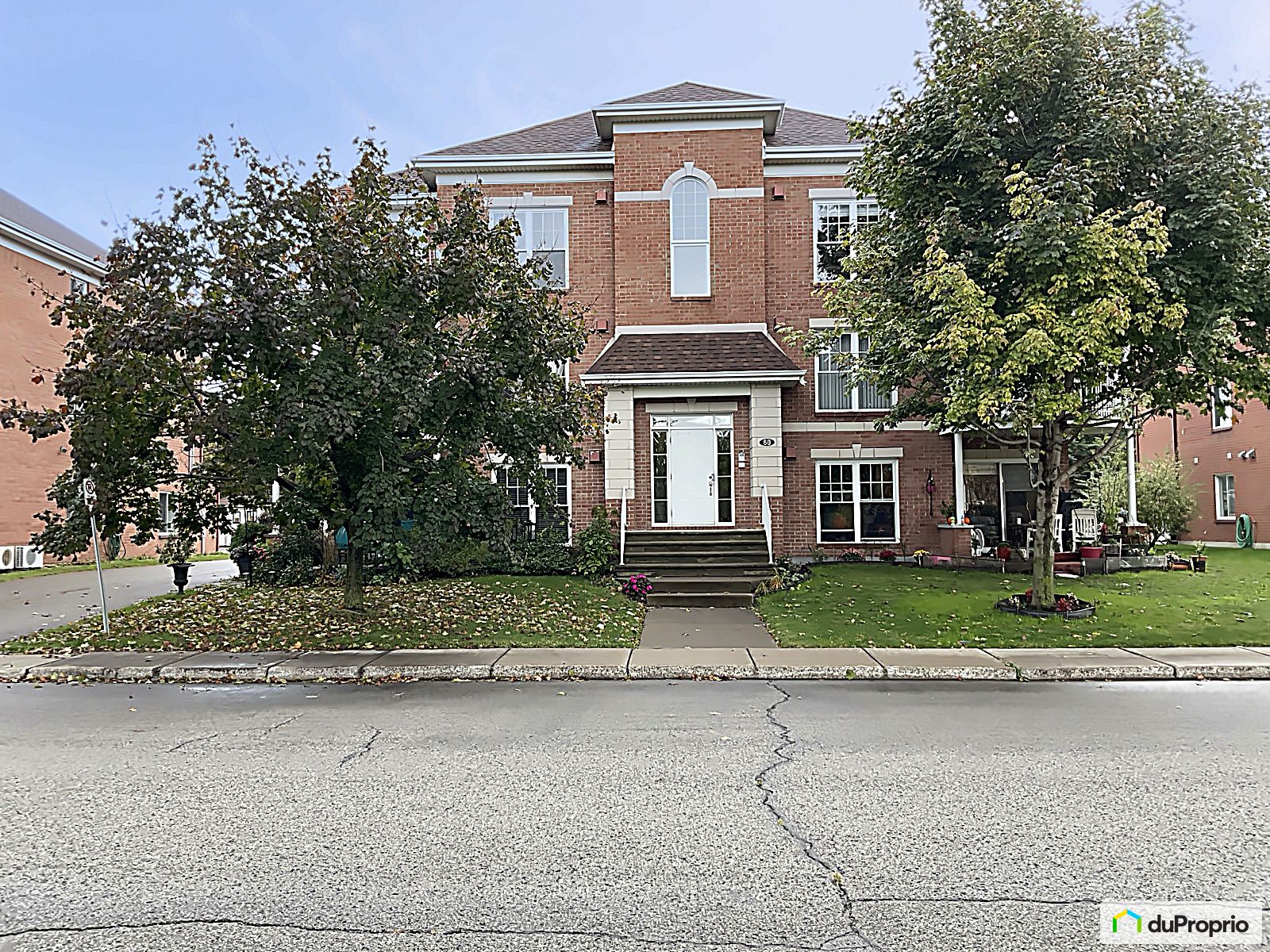 Condo à vendre SteTherese 3 chambres 1 salle de bain 1056026