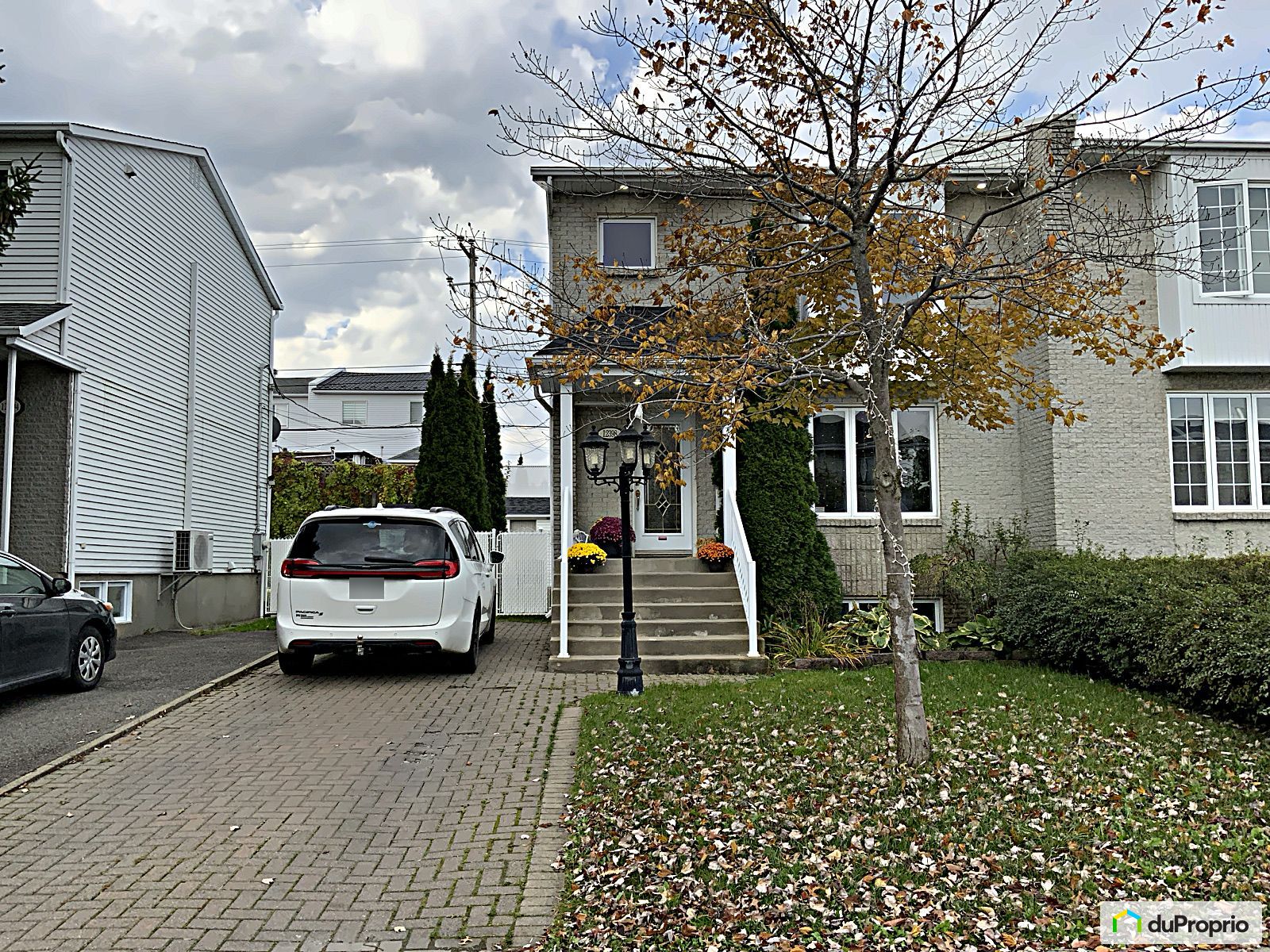 Maison 2 étages à vendre Rivière des Prairies 4 chambres 1056739