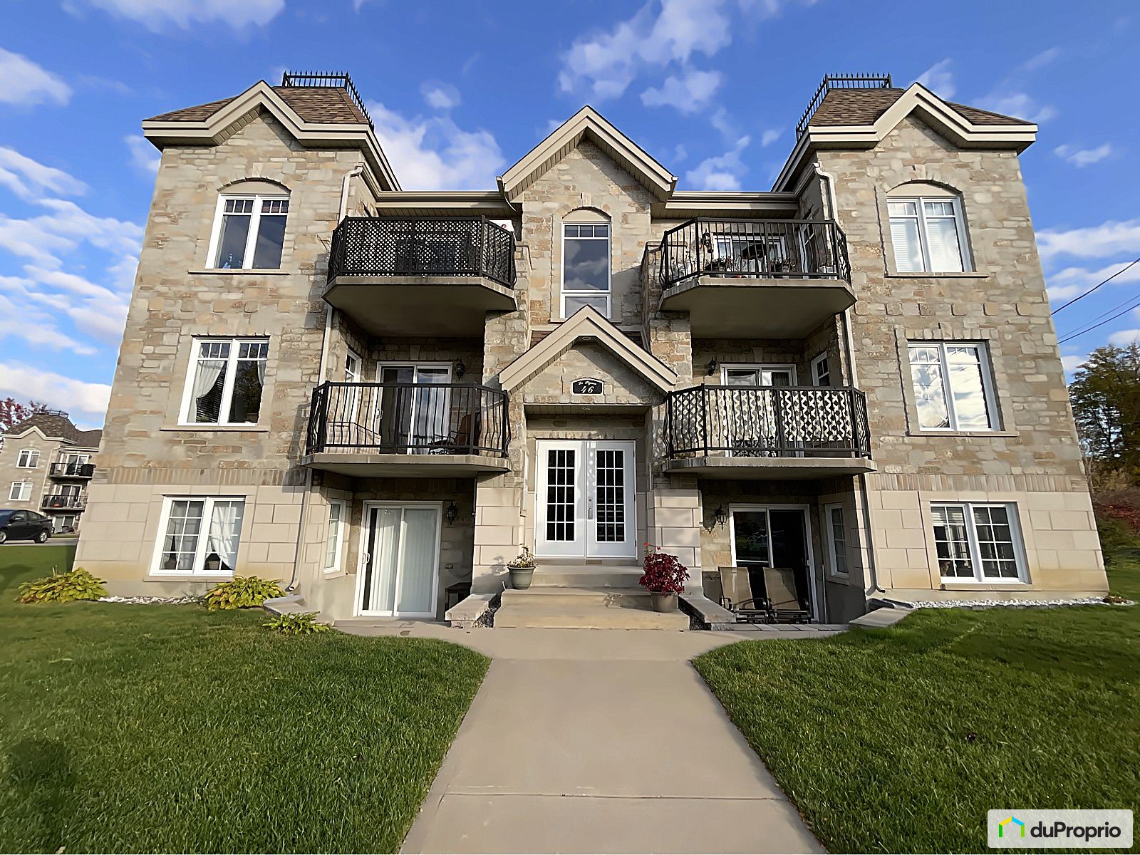 Condo à vendre StEustache 2 chambres 1 salle de bain 1056800