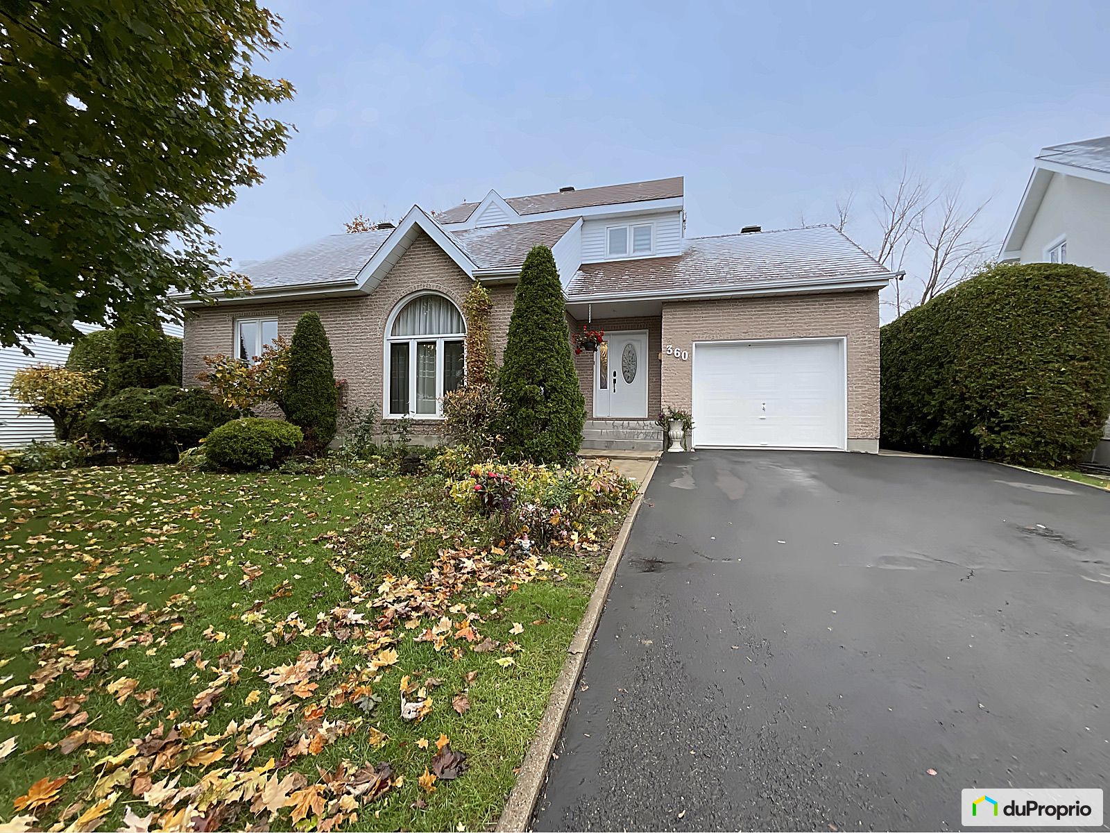 Maison 2 étages à vendre Chambly 5 chambres 2 salles de bain 1056914