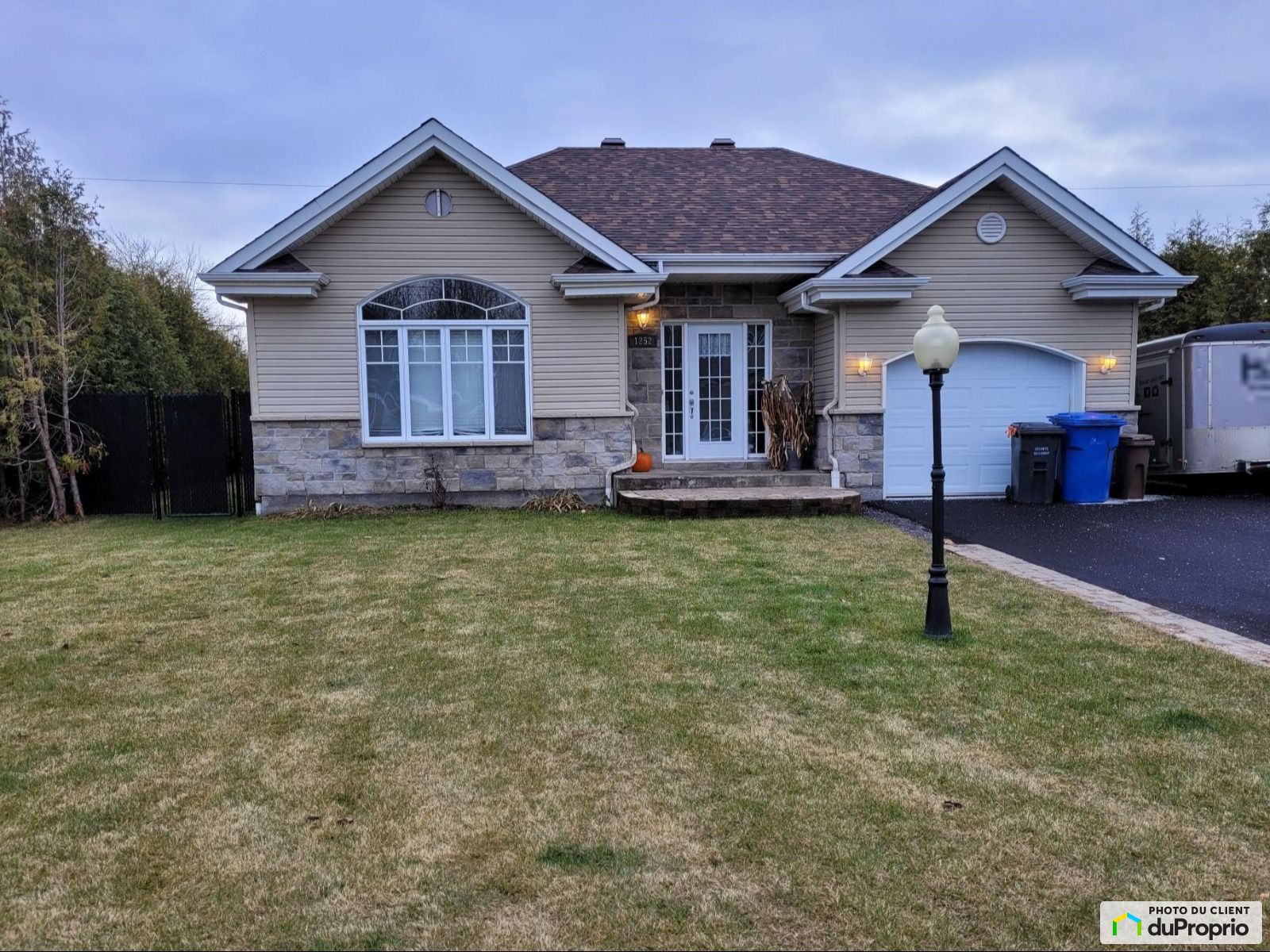 Bungalow à vendre StLazare 3 chambres 1 salle de bain 1028983