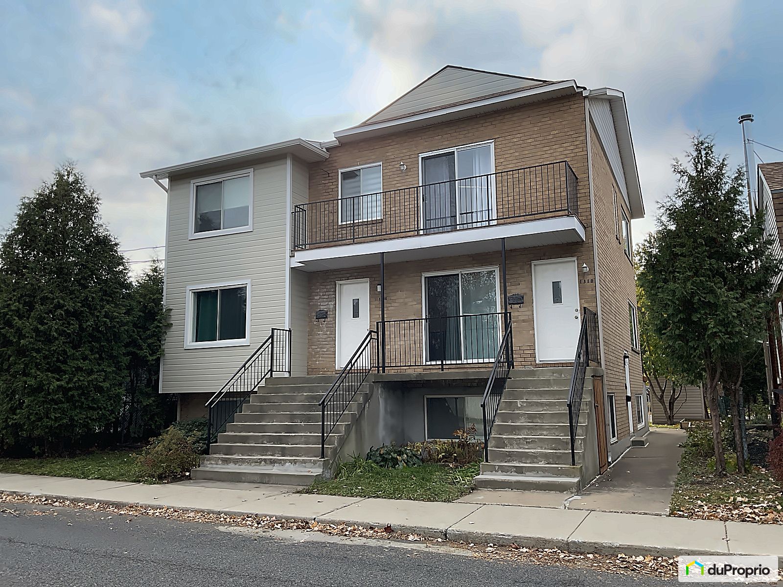 Triplex à vendre Longueuil (VieuxLongueuil) 2 chambres 1034342