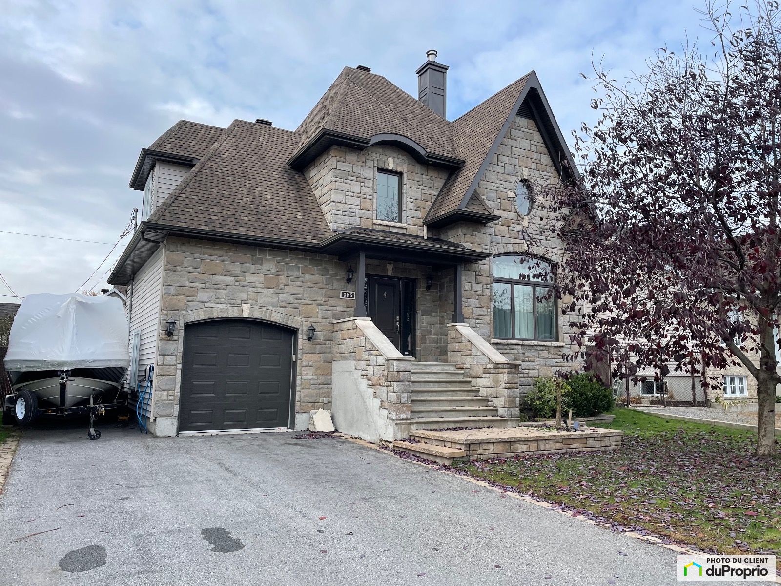 Maison 2 étages à vendre PointeCalumet 4 chambres 2 salles de bain 1036805