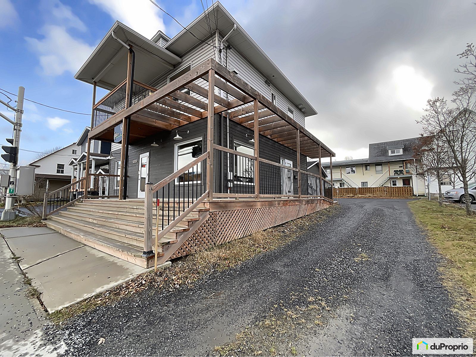 Duplex à vendre LacMégantic 2 chambres 1 salle de bain 1056649