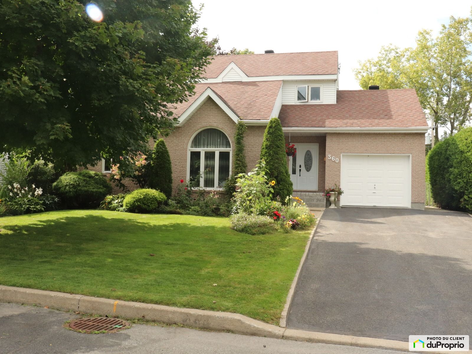 Maison 2 étages à vendre Chambly 5 chambres 2 salles de bain 1056914