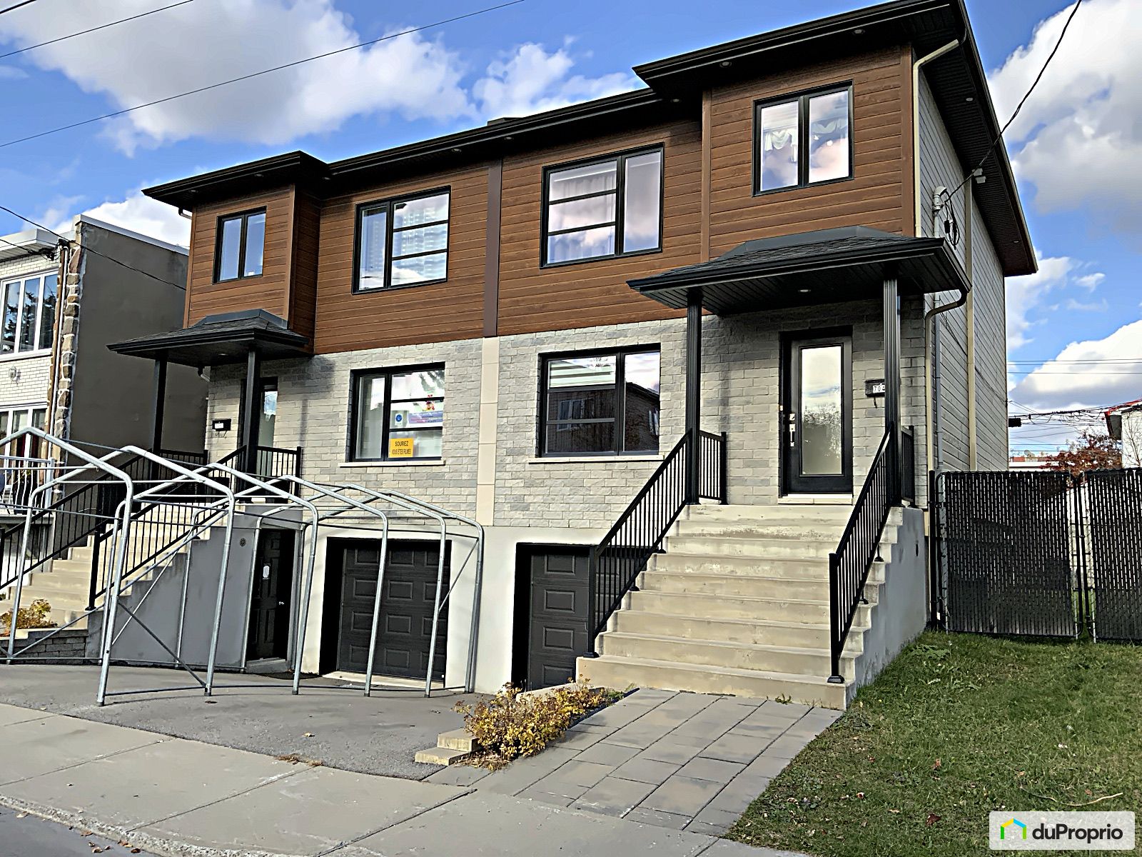 Jumelé à vendre Anjou 3 chambres 2 salles de bain 1057735