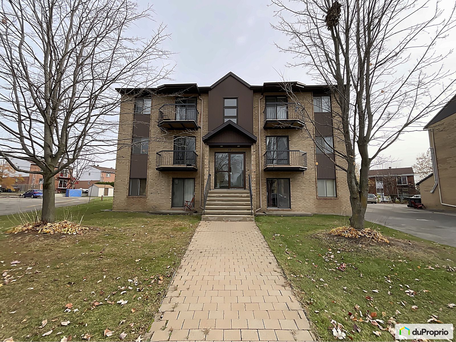 6 unités ou plus à vendre SteTherese 2 chambres 1 salle de bain 1058093