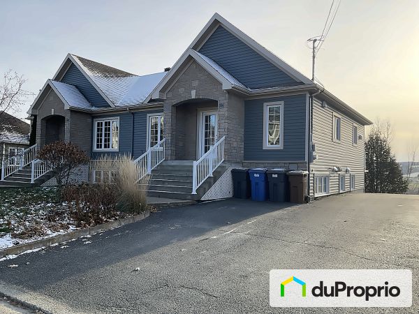 914, avenue du Castel, St-Joseph-De-Beauce à vendre