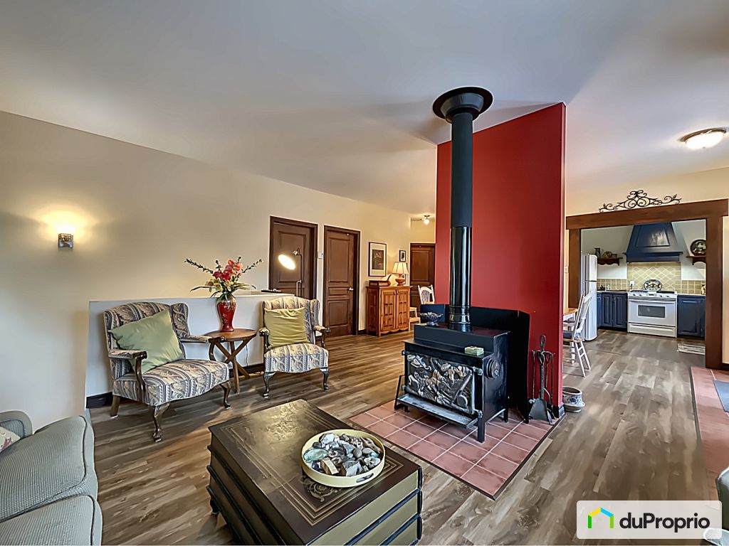 Condos, maisons à vendre, Lambton