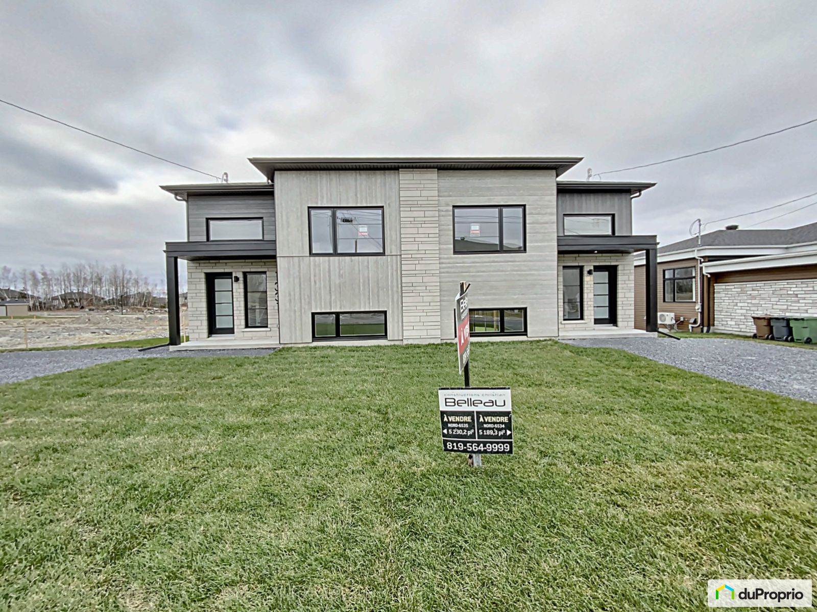 Jumelé neuf à vendre Sherbrooke (JacquesCartier) 3 chambres 1058724