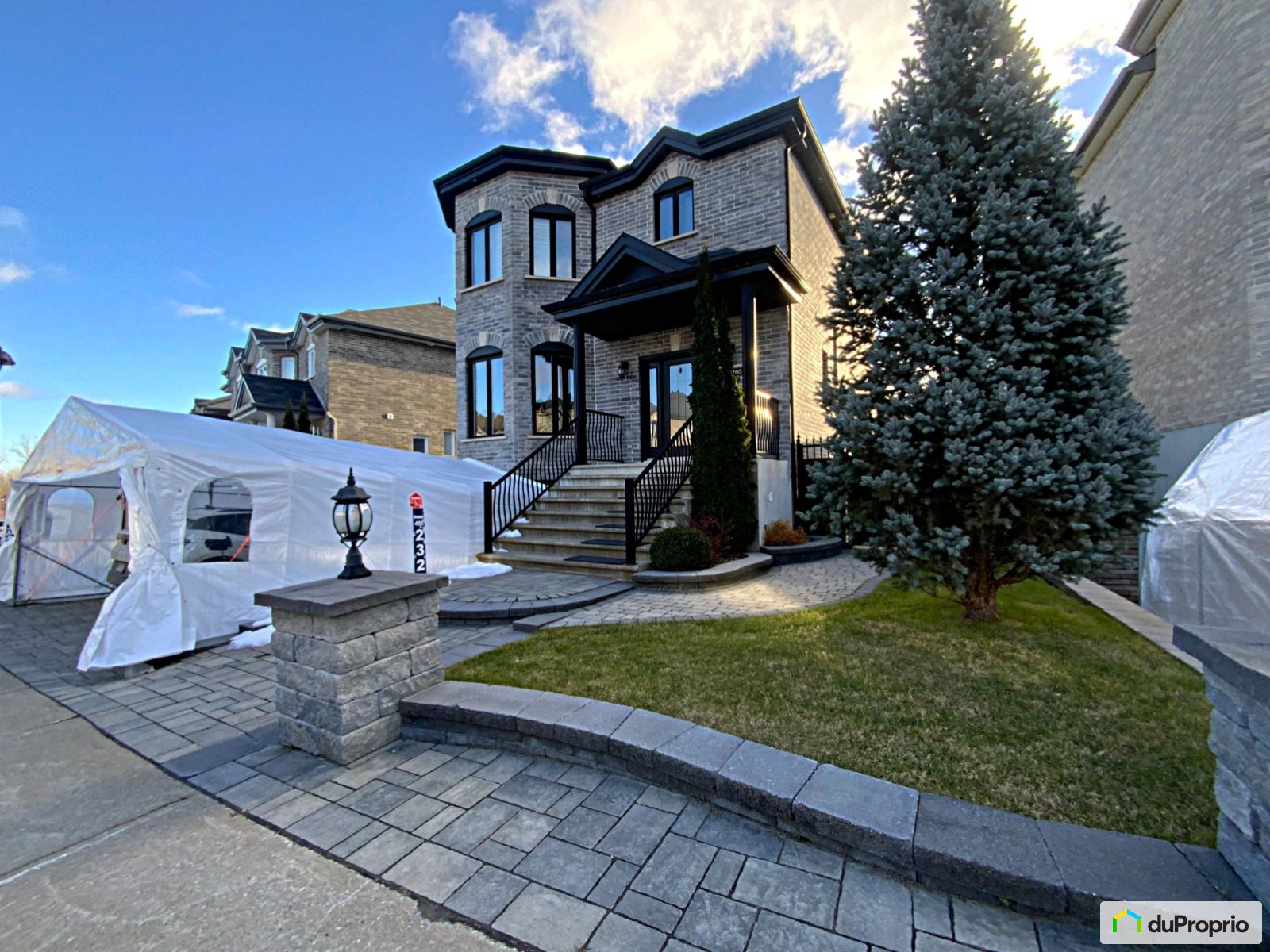 Maison 2 étages à vendre Rivière des Prairies 3 chambres 1059003