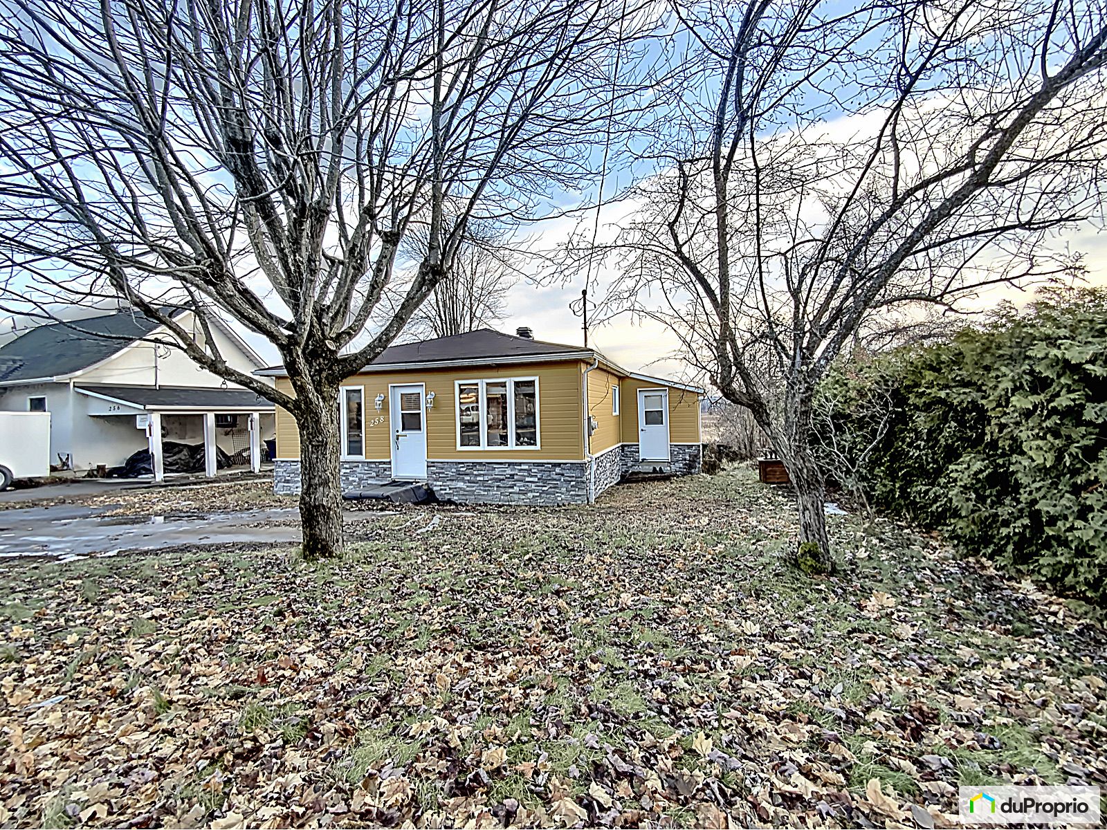 258 Rue Hill — photo 1