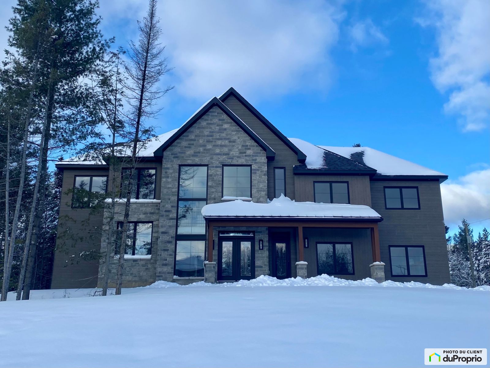 Maison 2 étages neuve à vendre StColomban 3 chambres 1049009