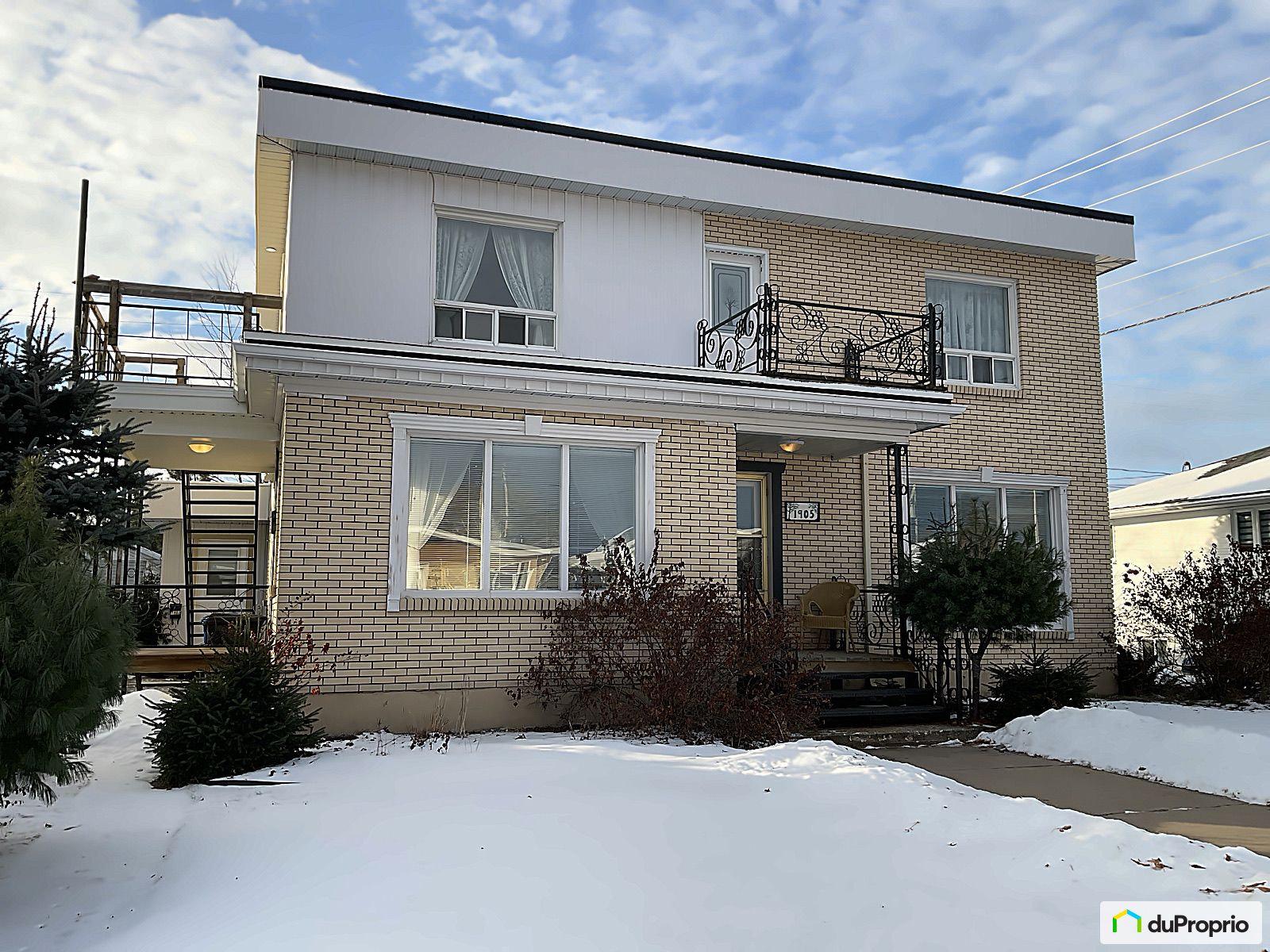 Duplex à vendre DolbeauMistassini 3 chambres 2 salles de bain 1051496