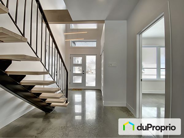 Staircase - 21050 avenue Saint-Louis, St-Hyacinthe for sale