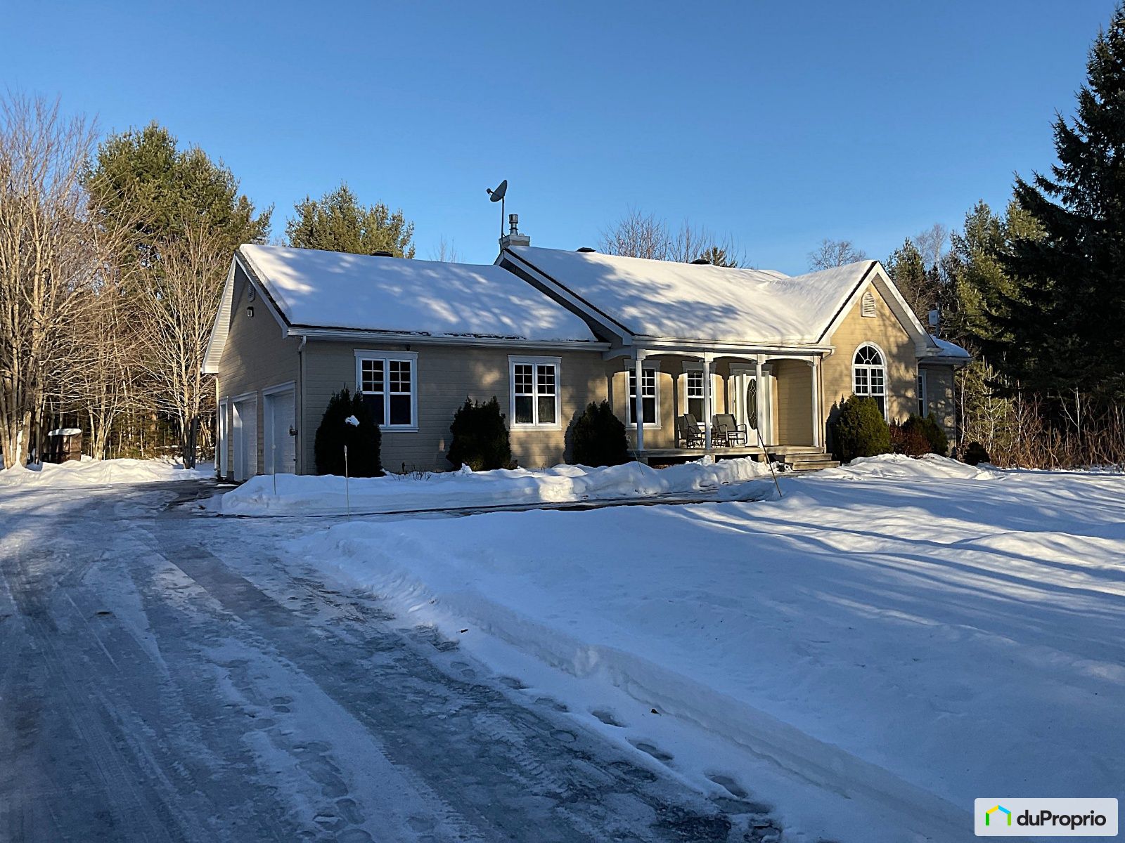 Bungalow à vendre StJeanDeMatha 4 chambres 2 salles de bain 1059026