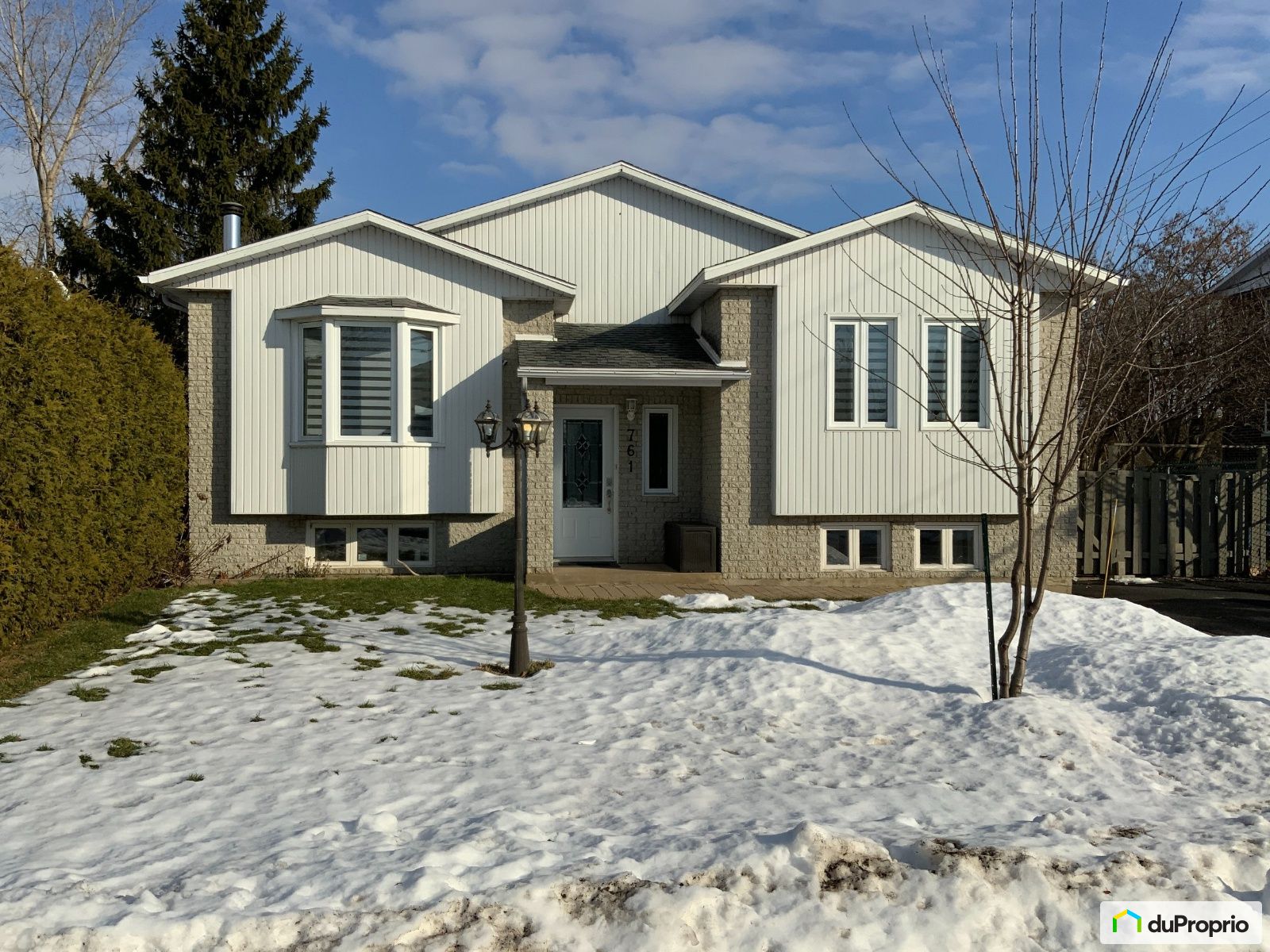 Bungalow à vendre SteJulie 4 chambres 2 salles de bain 1059640