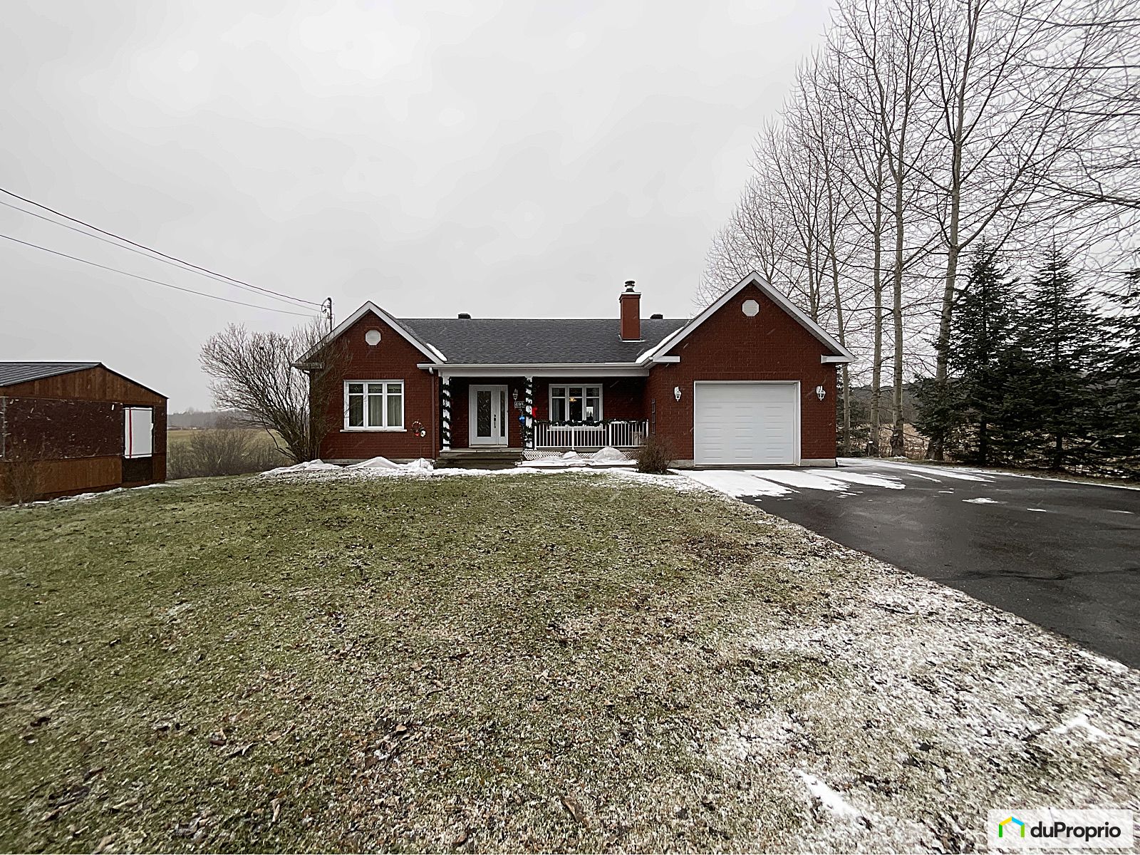 Fermette à vendre StLucien 4 chambres 2 salles de bain 1059799