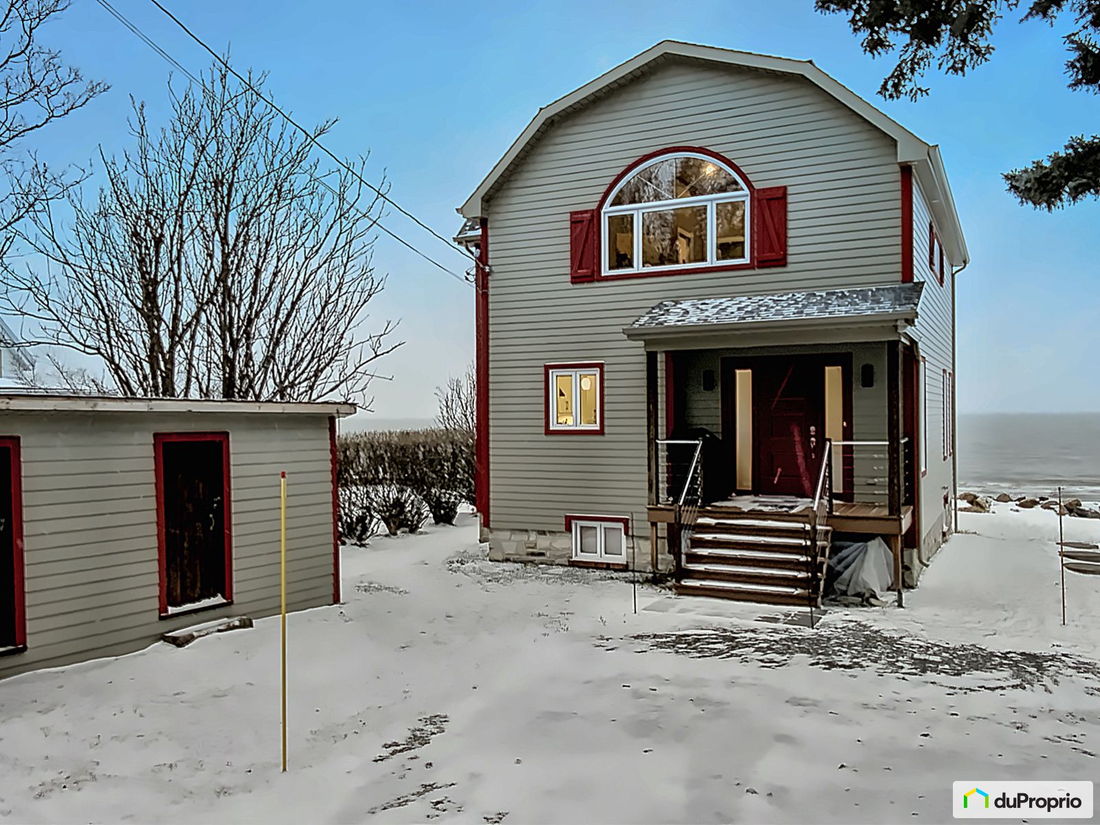 Maison 2 étages à vendre StSimonDeRimouski 1 chambre 1060269