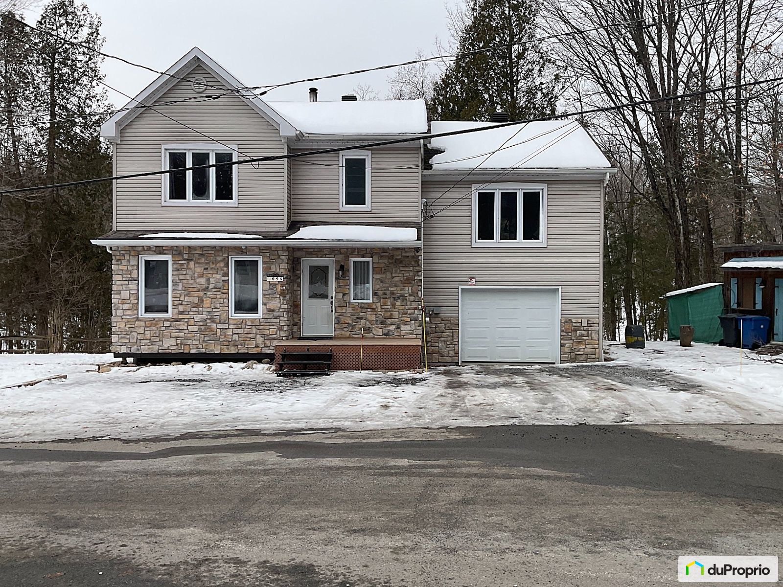 Maison 2 étages à vendre StLinLaurentides 4 chambres 1060851