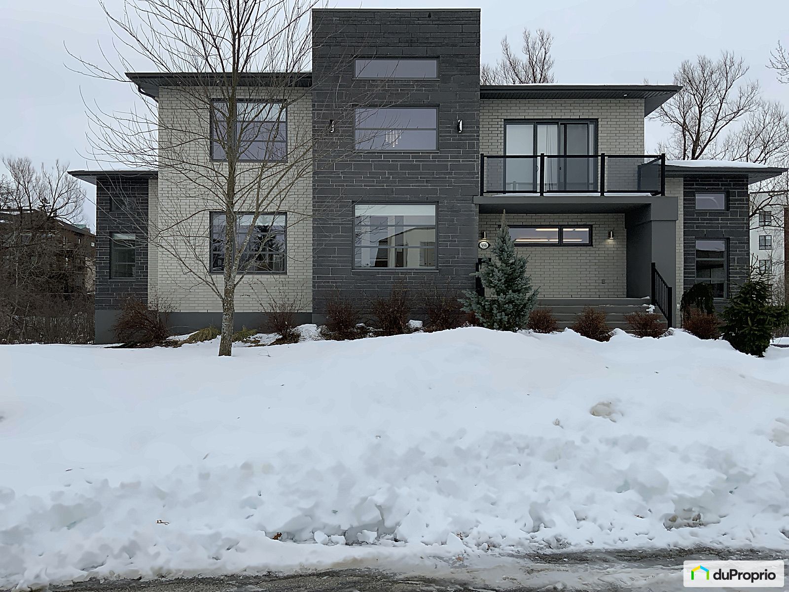 Maison 2 étages à vendre Sherbrooke (JacquesCartier) 6 chambres 1060885