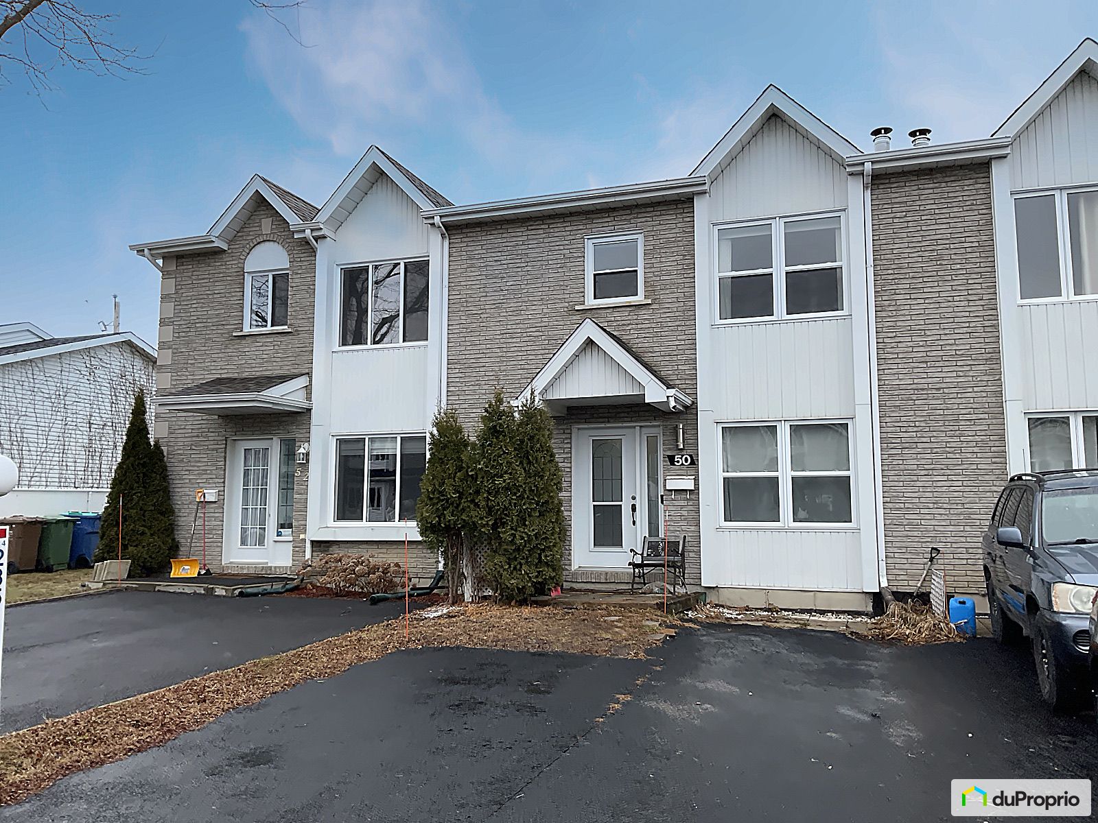 Maison en rangée / de ville à vendre Delson 3 chambres 1 salle de bain