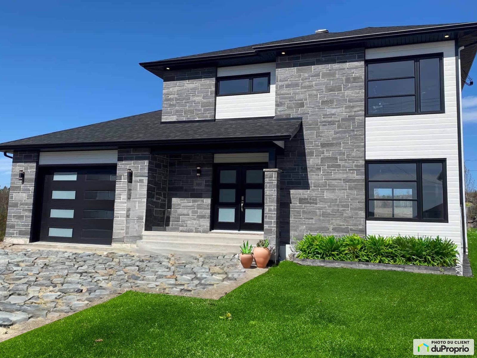 Maison 2 étages neuve à vendre SteMarie 3 chambres 1 salle de bain