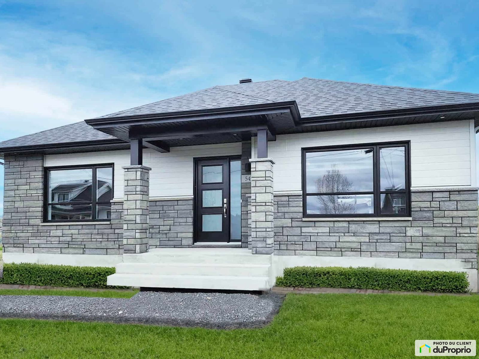 Bungalow neuf à vendre StPatriceDeBeaurivage 2 chambres 1043100