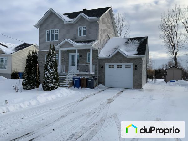 76 rue de la Grande-Ourse, St-Ours for sale